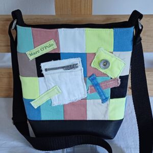 Jeans-Upcycling Crossbag klein und bunt, Schultertasche, Umhängetasche