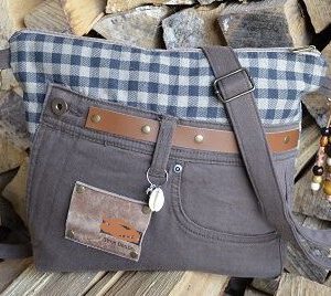 Crossbag „Thermo Brown“ – Upcycling mit Wärme und Style