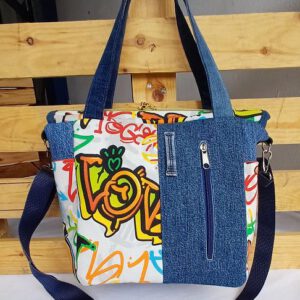 Upcycling Schultertasche "Street Blend" – Urban Style mit Haltung
