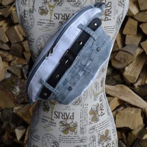 Upcycling Bodybag „Ocean Fade“ - Stylisch, nachhaltig, einzigartig