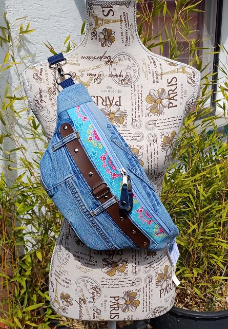 Bodybag „Summer Denim“ – Leicht. Lässig. Upcycled.