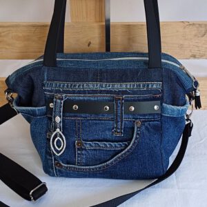 Upcycling Schultertasche „Blue-Line“ – Jeans-Handtasche