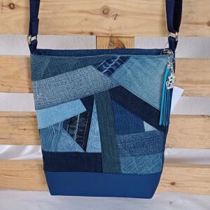 Jeans-Upcycling Crossbag "Urban Patch", Schultertasche, Umhängetasche