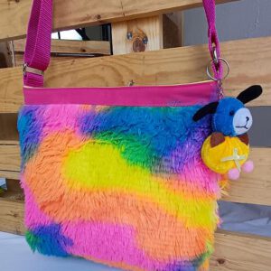 Rainbow Fluff - Flippige Crossbag in Regenbogenfarben