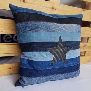 Großes Jeans-Patchworkkissen mit Stern