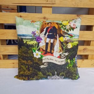 Großes Baumwollkissen mit Motiven rund um den Märchenkönig Ludwig II