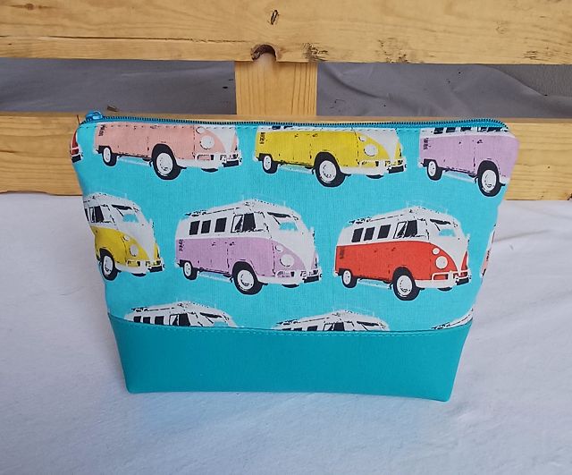 Kosmetiktasche „ Retro-Bulli“