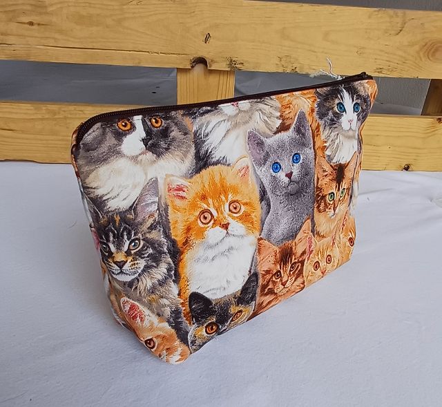 Große Kosmetiktasche „Katzenliebe“