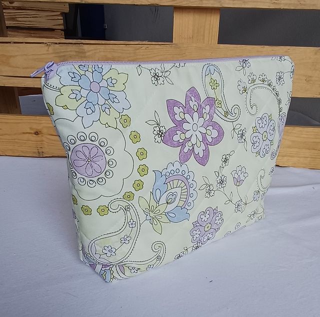 Große Kosmetiktasche „Fliederblüte“