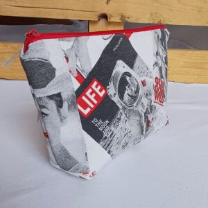 Kosmetiktasche „City News“