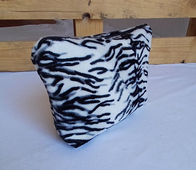 Kosmetiktasche „Zebra Glam“