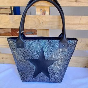 Noir Paisley Bag - Elegante Handtasche aus schwarzem Kunstleder mit Paisley-Prägung