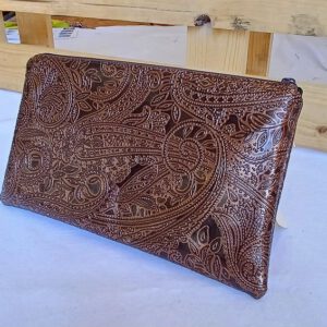 Elegantes Mäppchen aus kupferfarbenem Kunstleder im Paisleymuster
