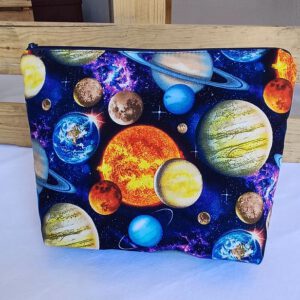 Große Kosmetiktasche aus Baumwollstoff im Digitaldruck – Sonnensystem
